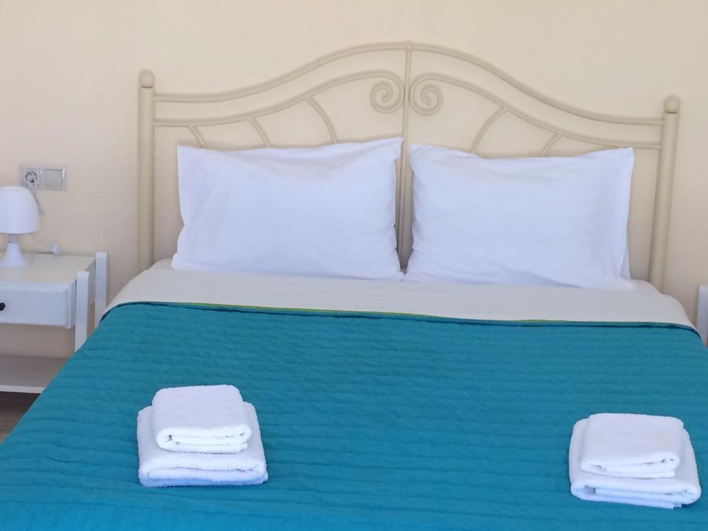 Antonios Hotel Apartments 마탈라 객실 사진